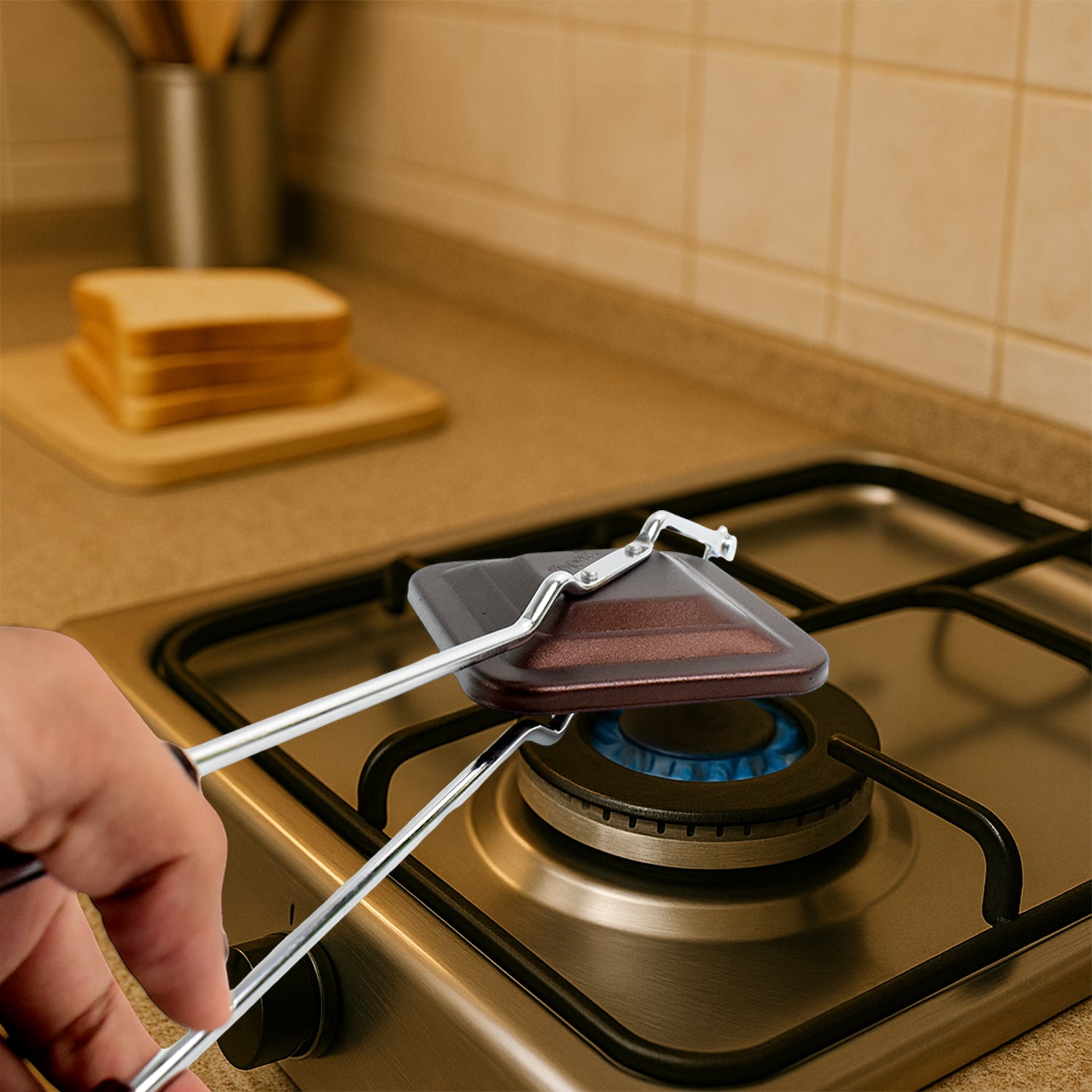 Apex Regular Non-stick Flame-based Sandwich Toaster